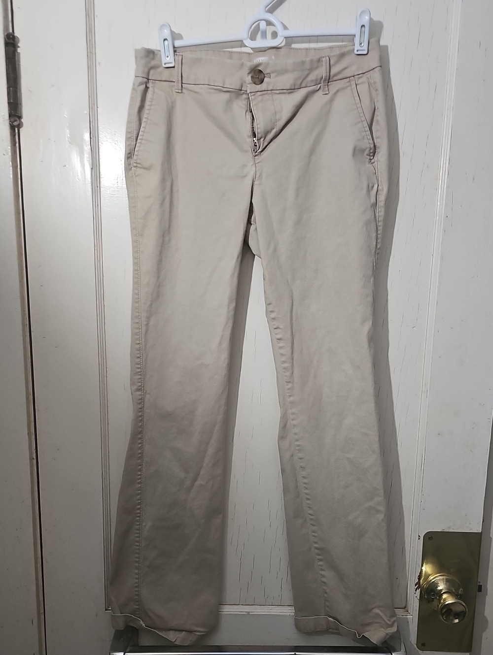 Women’s Beige/Tan Khakis- Classic Boot Cut 6R